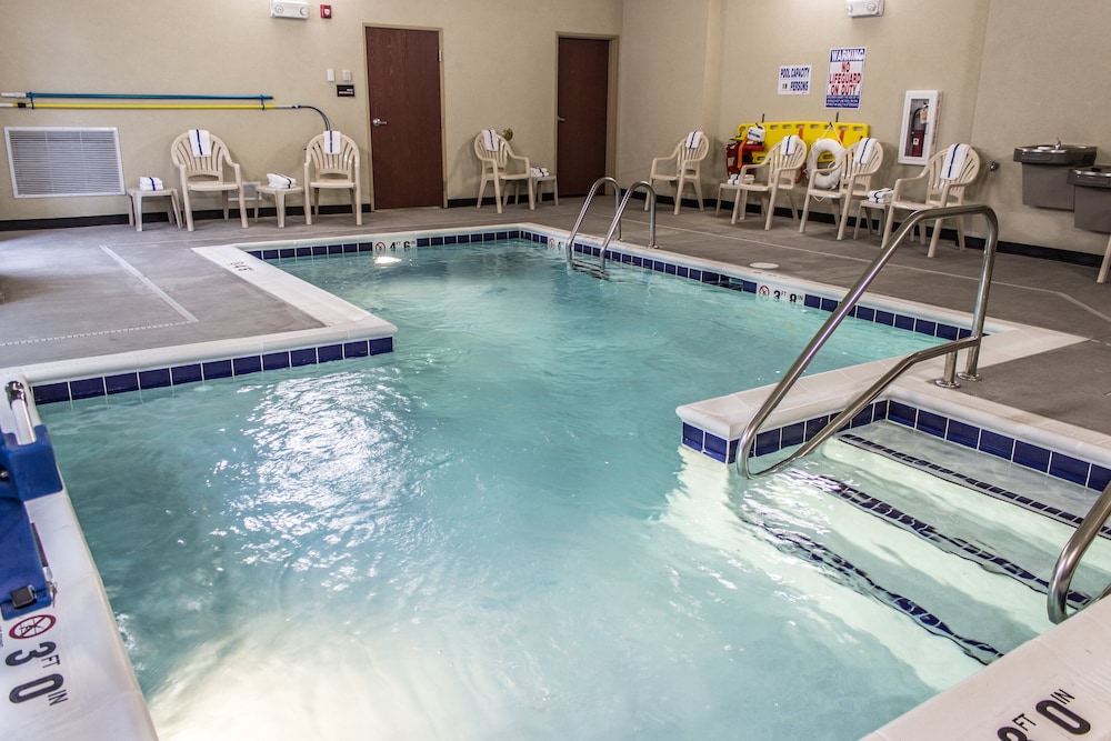 Cobblestone Hotel & Suites Chippewa Falls - photo 48