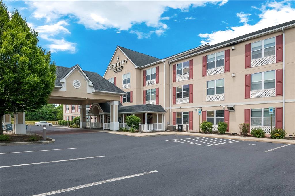 Country Inn & Suites by Radisson Harrisburg Northeast Hershey in Harrisburg, United States