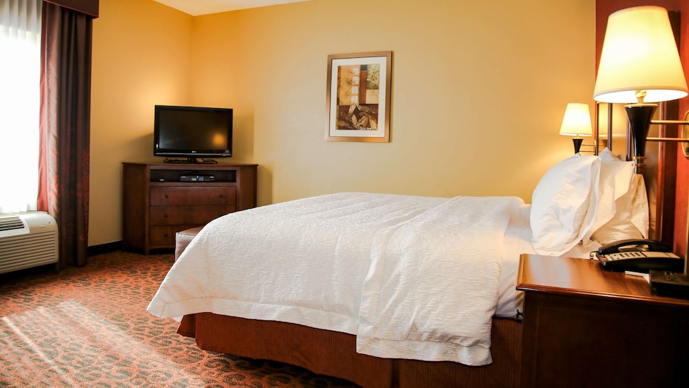 Hampton Inn Matamoras Milford - photo 17