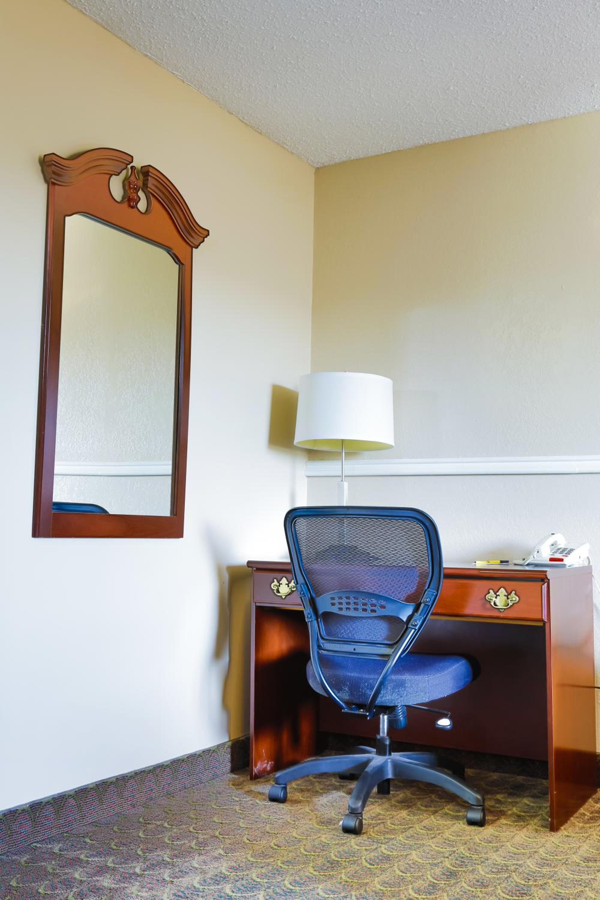 Super 8 by Wyndham Charlotte University - photo 45