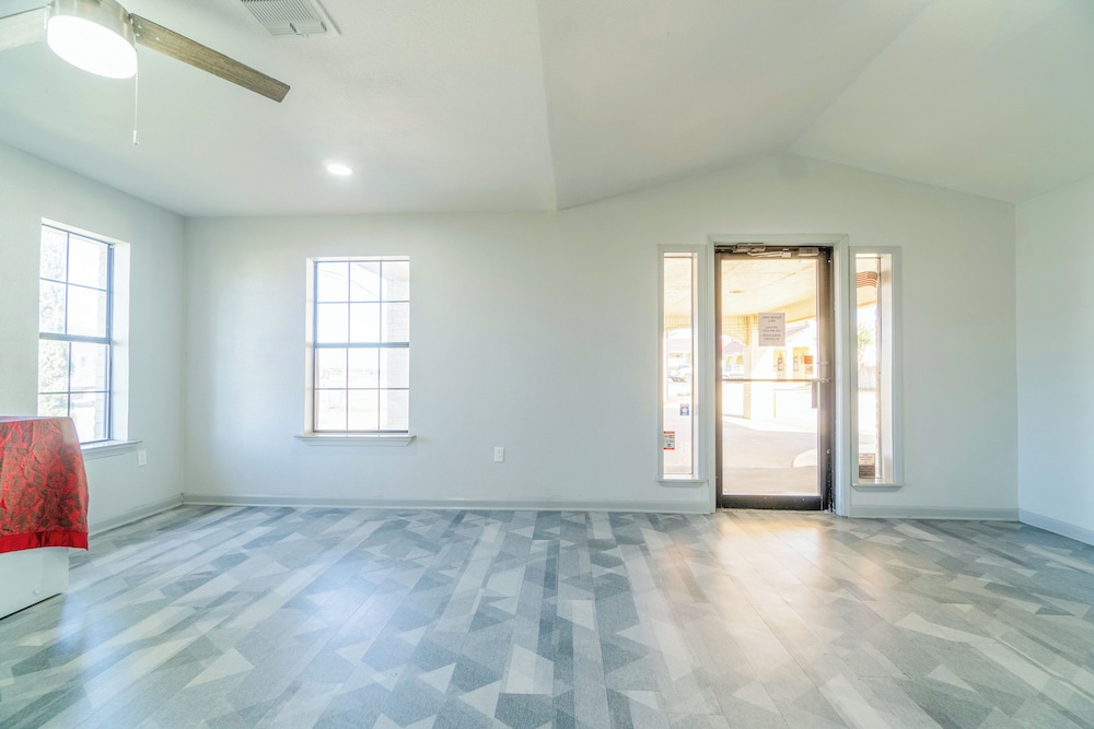 Pleasanton Executive Inn By OYO - photo 6