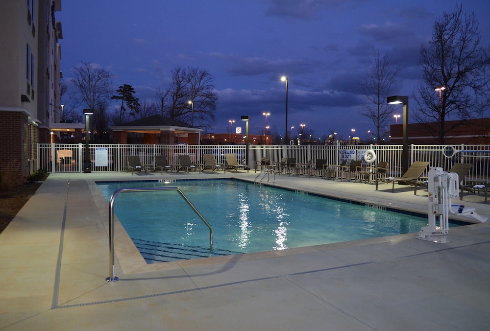 Candlewood Suites Greenville by IHG - photo 25