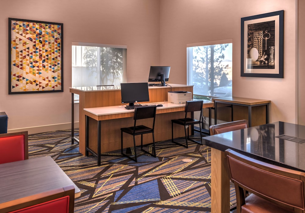 Holiday Inn Express Reno Airport by IHG - photo 13