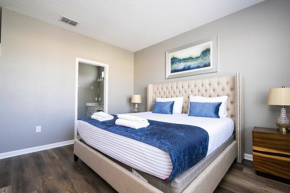 Solterra 12bd 11 5bat Sleeps24 Disney Pool Spa - photo 64