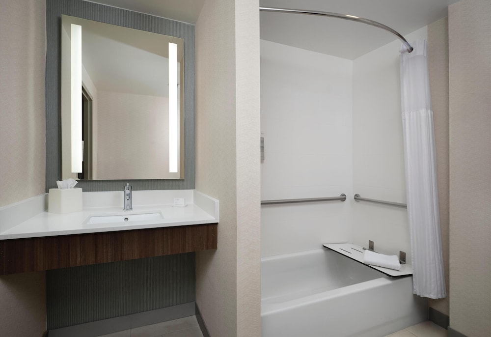 Hilton Garden Inn Meridian - photo 16
