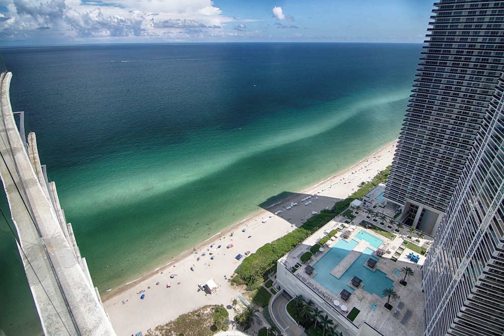 Luxury Penthouse 4 BDR With Resort Amenities - photo 50