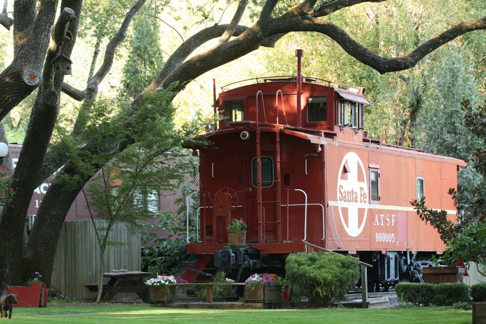 Featherbed Railroad Company - photo 82