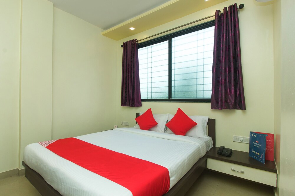 Oyo 17314 Hotel Shree Raj — hotel in Wai