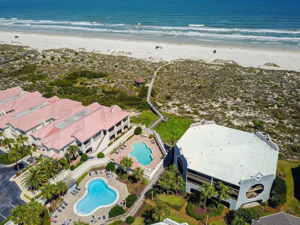 Hibiscus Resort C 2 Bedroom Condo by MCM - featured photo