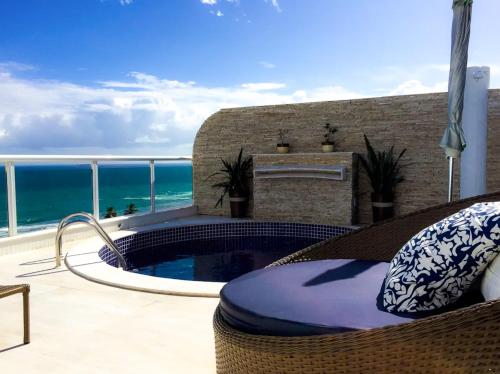 Apartamento Cobertura de Luxo Vista Mar em Salvador — 4-Star Luxury Hotel in Salvador, Brasil