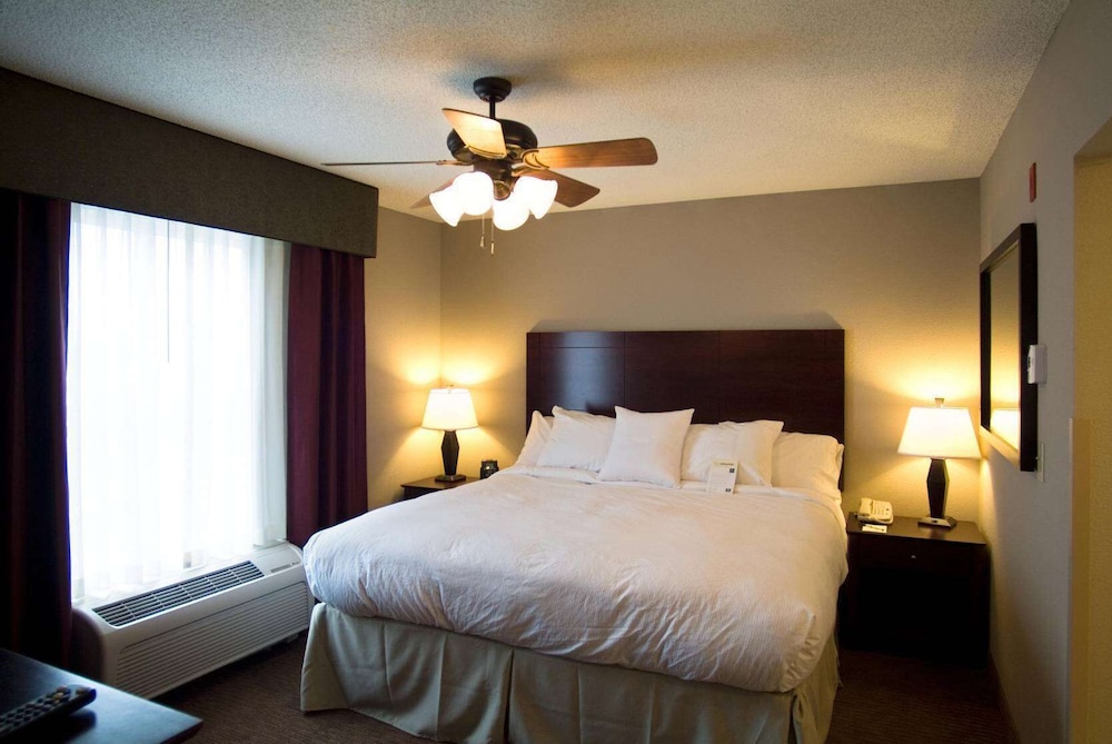 Homewood Suites by Hilton Bloomington - photo 18