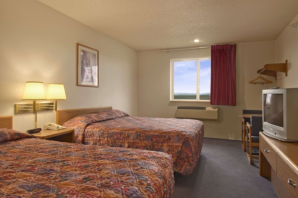 Super 8 by Wyndham Pendleton - photo 19