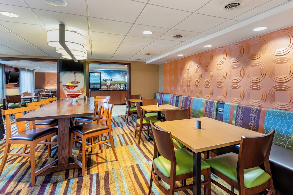 Fairfield by Marriott Inn & Suites Portland Maine Airport - photo 15