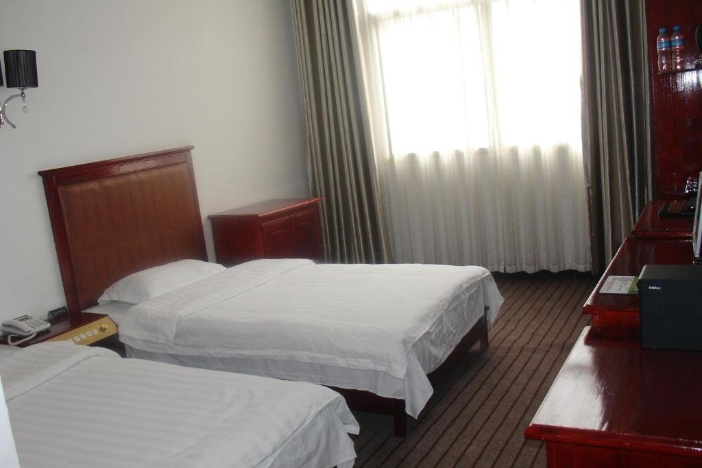 Tiantangzhai Royal Palace Inn in Meishan, People's Republic of China