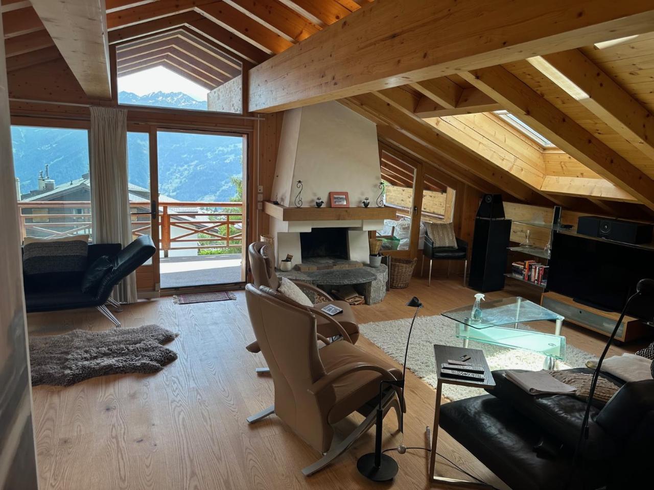 Penthouse Apartment Guimauve 312 — 4-Star Luxury Hotel in Verbier, Switzerland