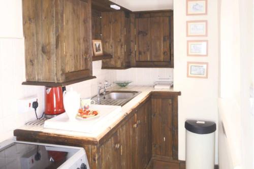 Kikas Cottage Rear 89 Church Street White Horse Yard