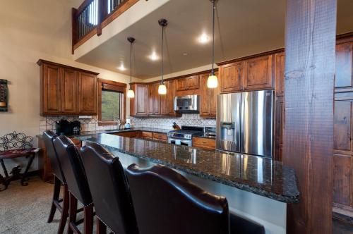 Twilight 48 Penstock Court - photo 14
