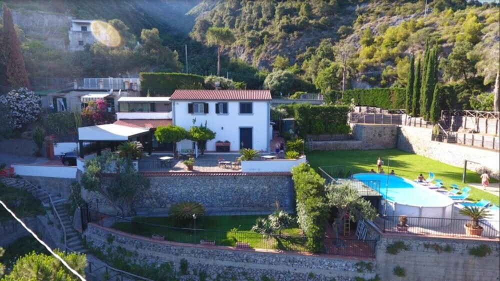 Casa De Angelis — 4-Star Luxury Hotel in Maiori, Italy