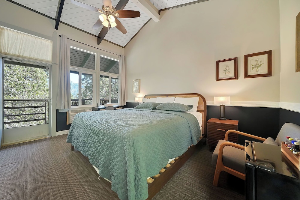 Narrow Gauge Inn - photo 26