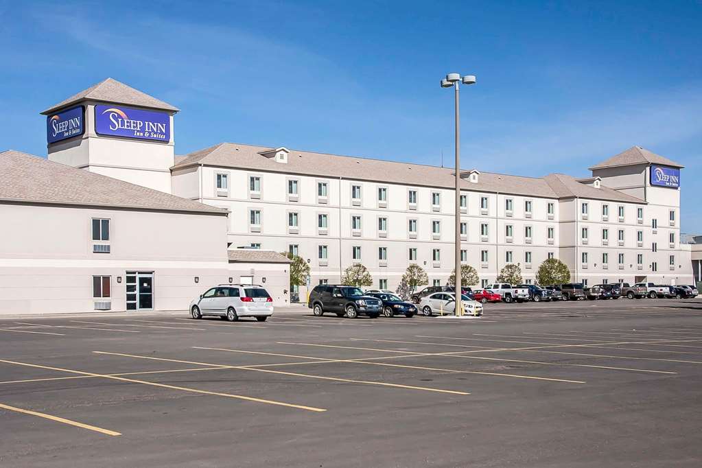 Sleep Inn & Suites Conference Center and Water Park - photo 2