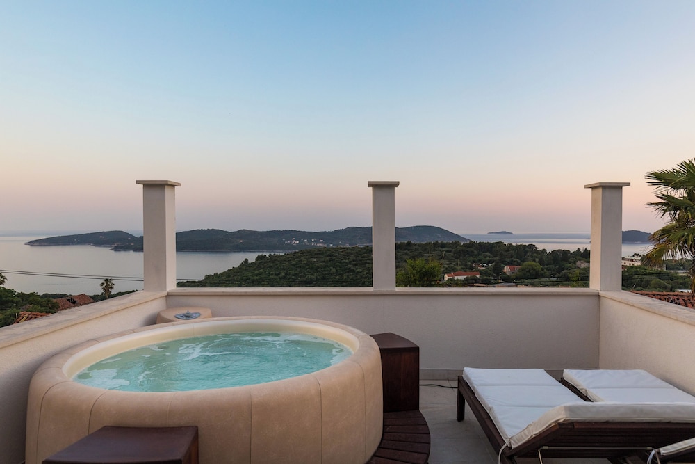Holiday Home Frida — 4-Star Luxury Hotel in Dubrovnik, Croatia
