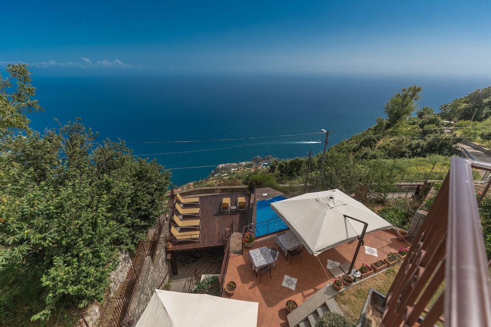 Nido degli Dei - carbon neutral hotel in Agerola