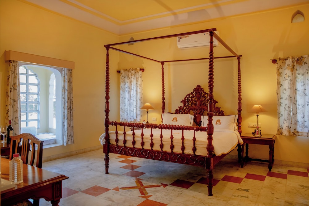 Shahpura Abhaneri Resort pet-friendly hotel Baswa