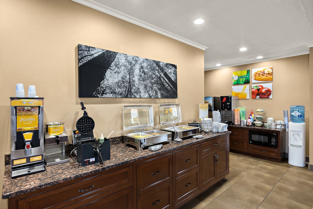 Quality Inn Dandridge - photo 39