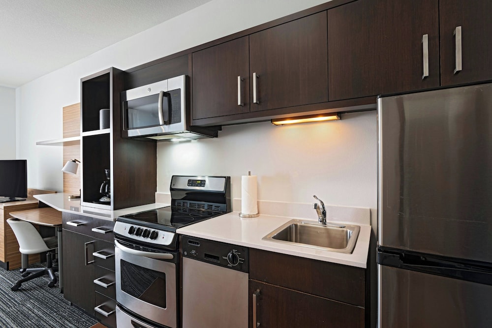 TownePlace Suites by Marriott Ames - photo 22