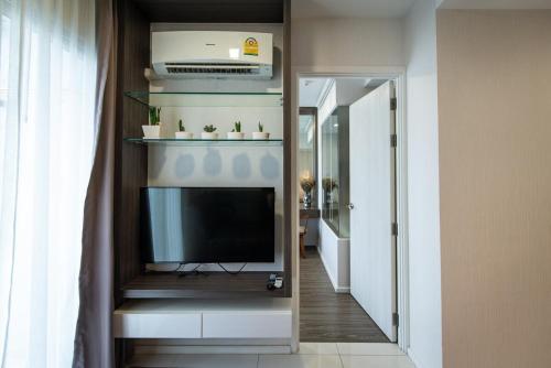 Nimman Rooftop Mountain View Room on the 5th floor — 4-Star Luxury Hotel in Chiang Mai, Thailand