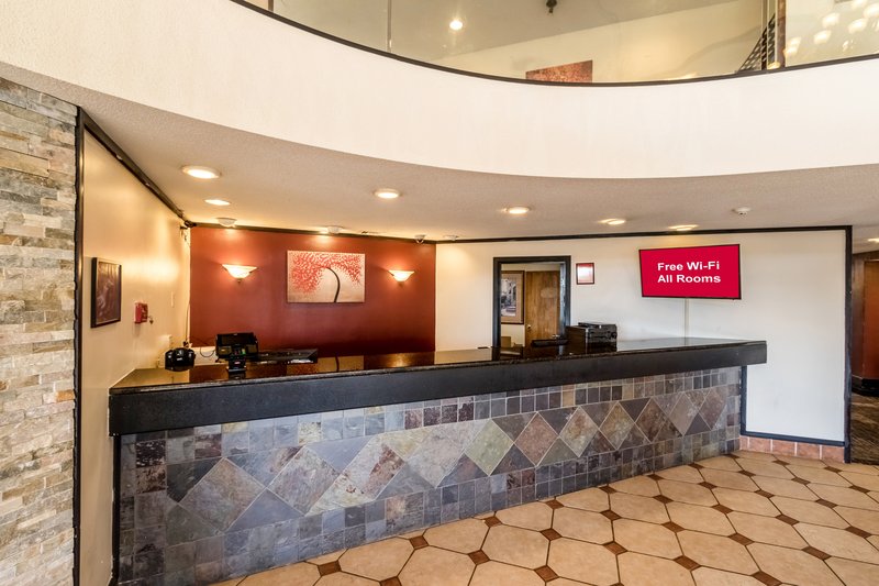 Red Roof Inn & Suites Terre Haute - photo 39