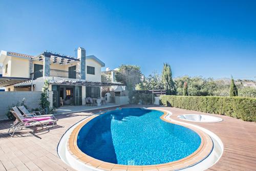 Beautiful 5 Star Holiday Villa in a Prime Location in Protaras Book Early to Secure Your Dates Protaras Villa 1250