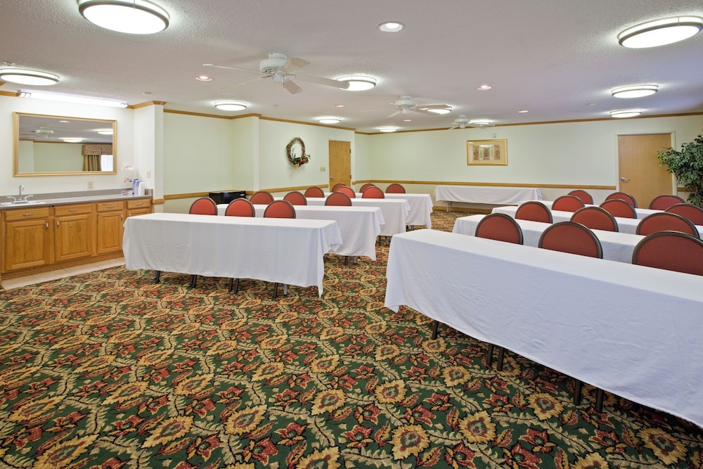 Holiday Inn Express Washington - photo 12
