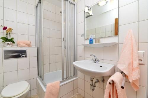 Hotel am Buchwald — Esslingen — photo 4
