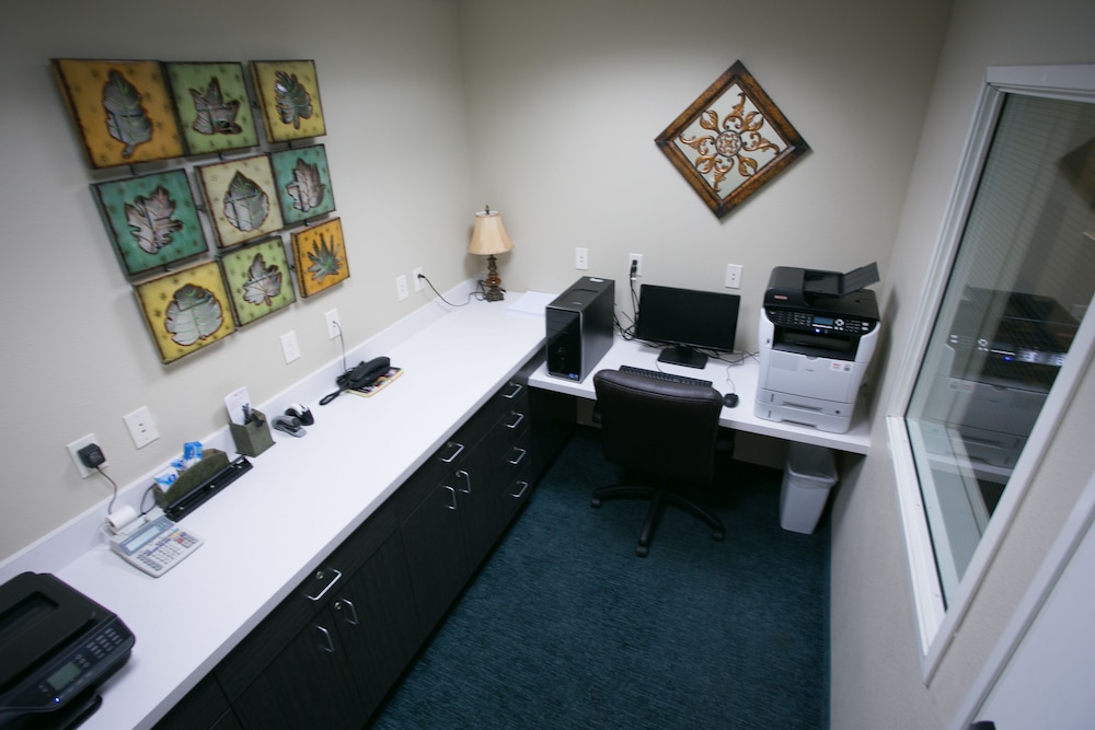 Candlewood Suites Fargo N. Dakota State University by IHG - photo 57