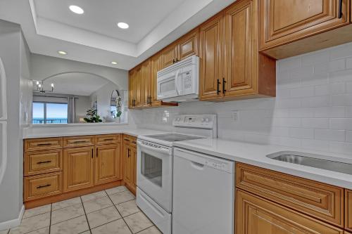 Canaveral Towers 401 - photo 45