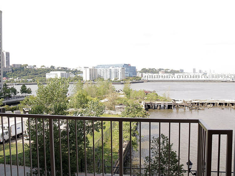Travel City at Hoboken Waterfront - photo 5