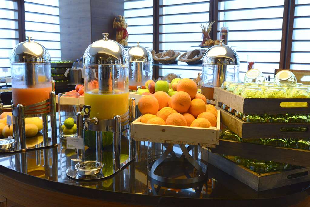 מזון ומשקאות