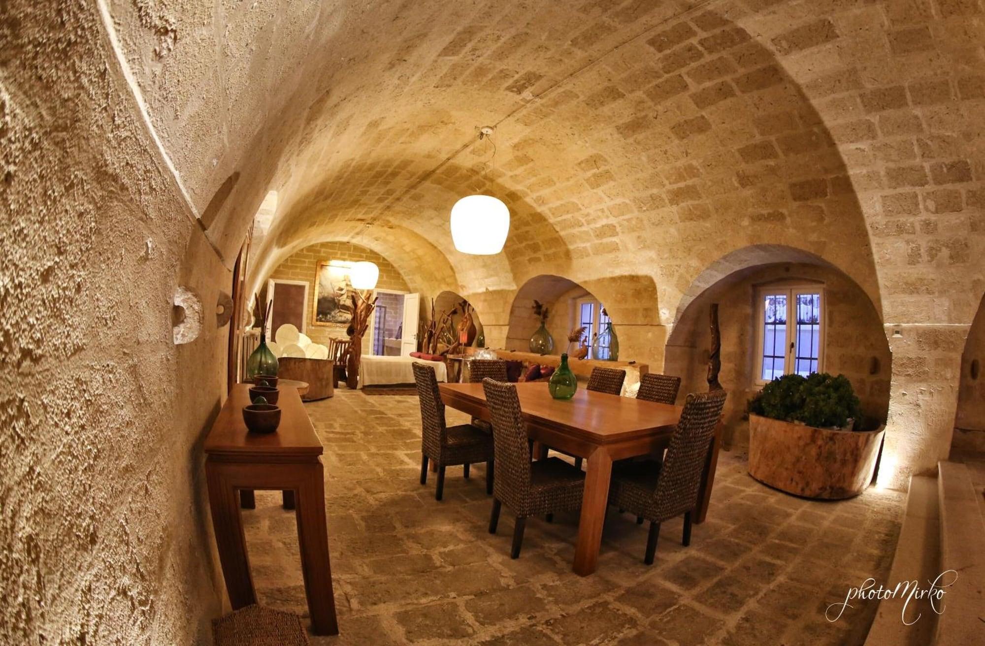 Domus Decclesiis — 4-Star Luxury Hotel in Gravina In Puglia, Italy