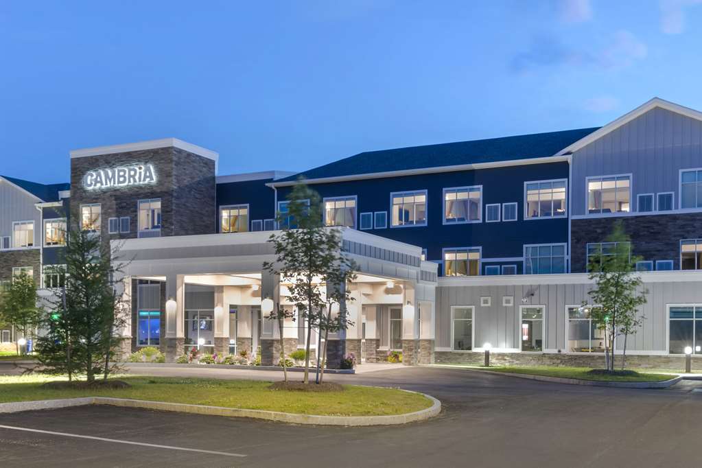 Cambria Hotel North Conway - photo 4