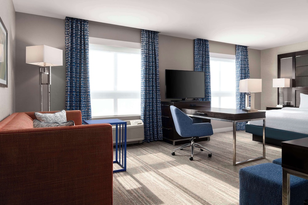 Hampton Inn & Suites Worcester - photo 18