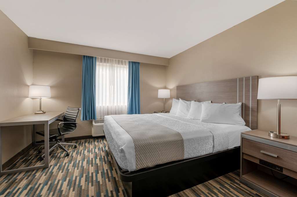 Best Western Edinburgh Columbus - photo 9