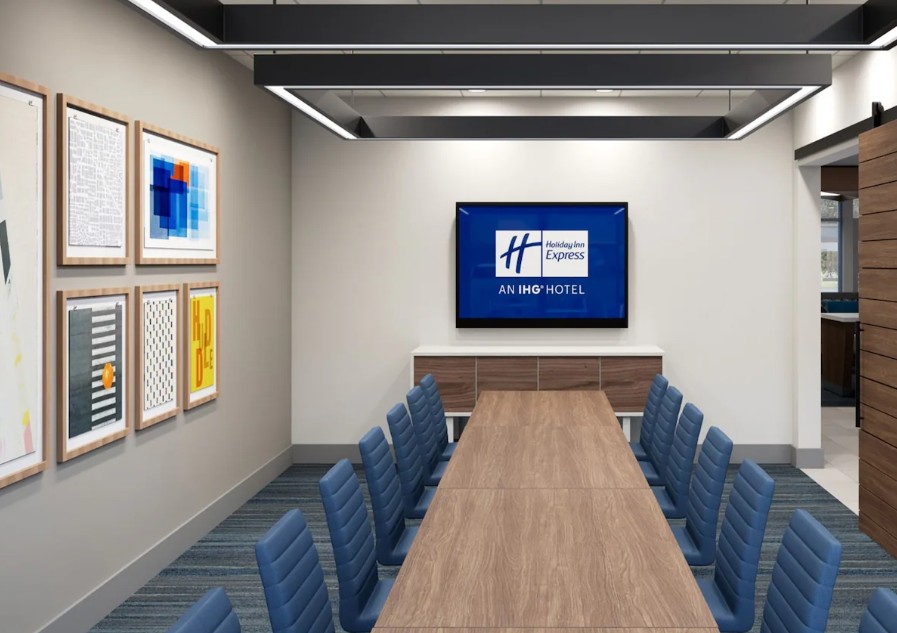 Holiday Inn Express & Suites Greensboro Lake Oconee - photo 45