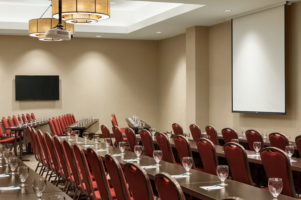 Hilton Garden Inn Charlotte SouthPark - photo 33