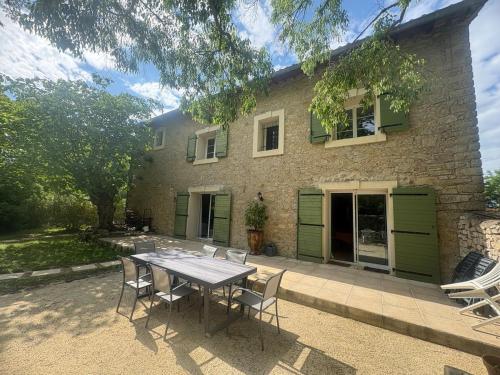 Bastide Terrieu domaine avec piscine et terrain de boules climatisation in Saint-Mathieu-De-Treviers, France