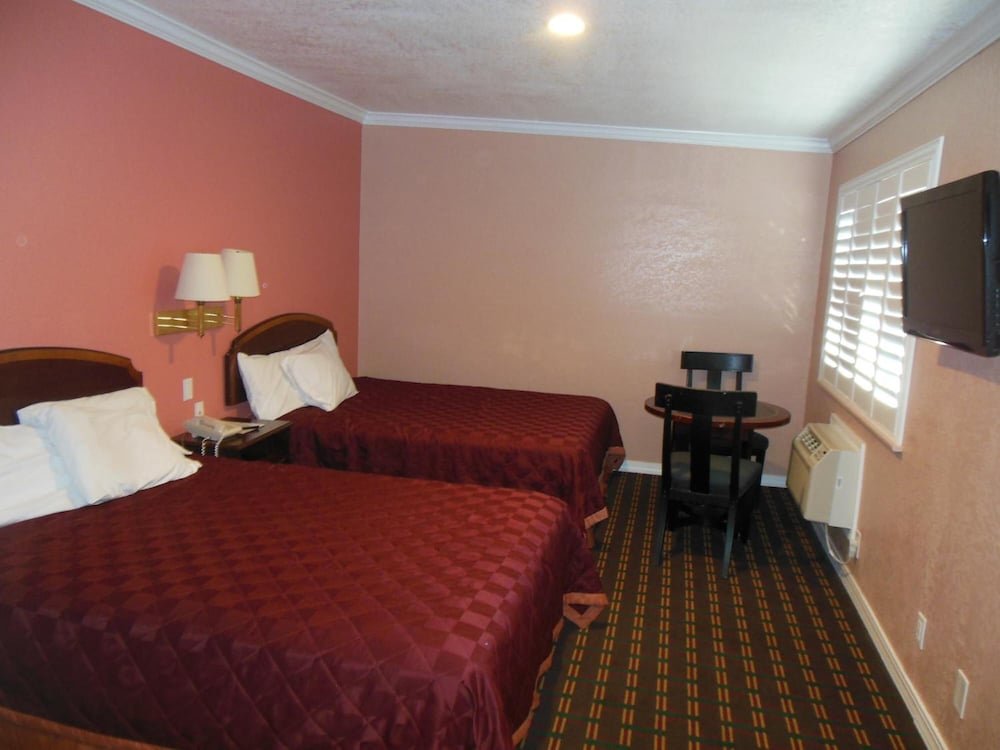 Sealamp Inn - photo 21
