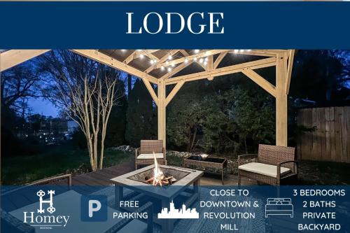 Homey Lodge Cozy home Walk to Revolution Mill Near Downtown Perfect for groups and family Free parking — 4-Star Luxury Hotel in Greensboro, United States