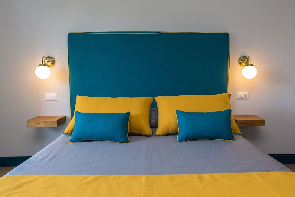 Sorrento Pool&Suites in Sorrento, Italy