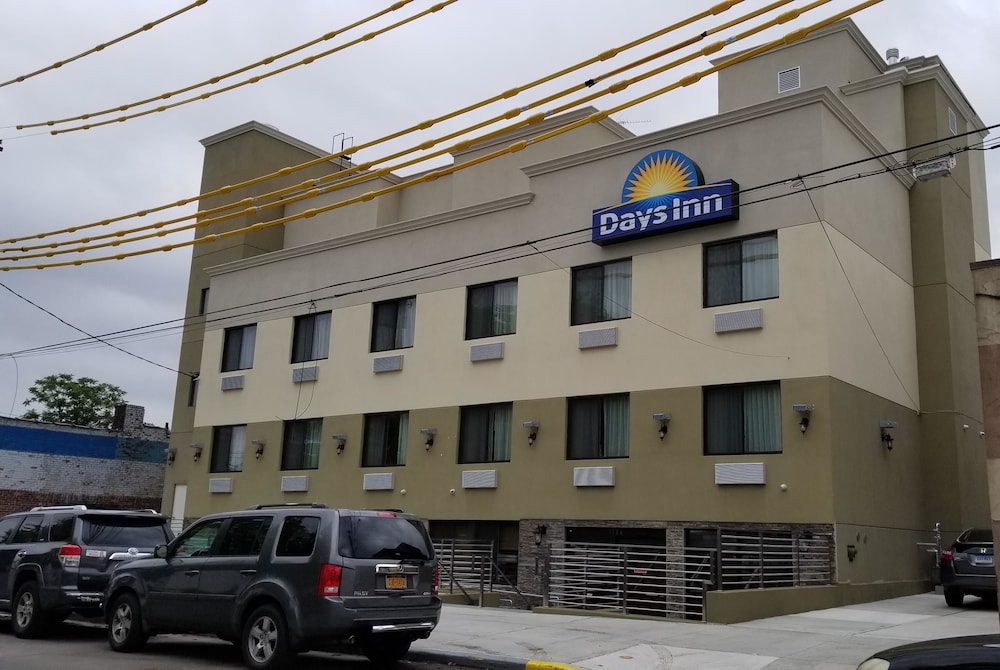 Days Inn by Wyndham Brooklyn Marine Park in Brooklyn, United States