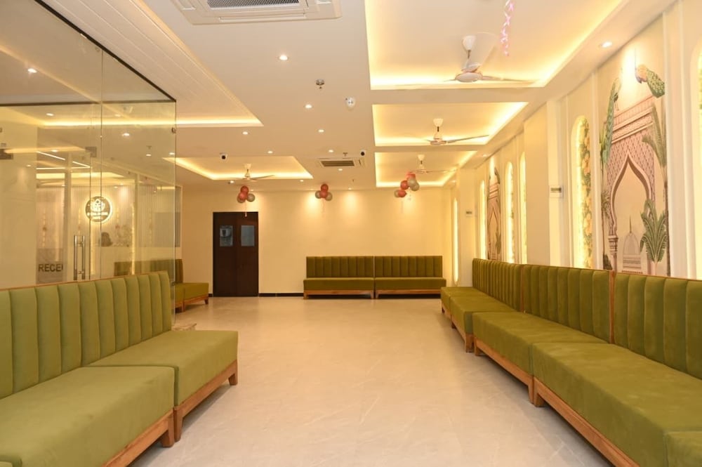 Hotel Royal Divine - last minute hotel in Varanasi